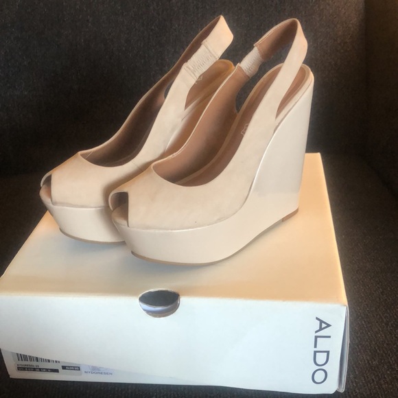 ❤️SOLD❤️ Aldo high heel wedges - Picture 2 of 5
